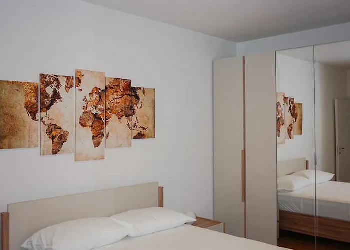 Colli Apartament *
